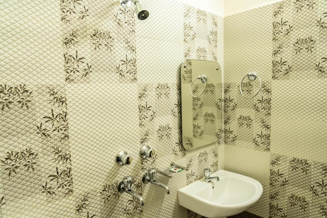 كوتاك Hotel Bnson Blue المظهر الخارجي الصورة