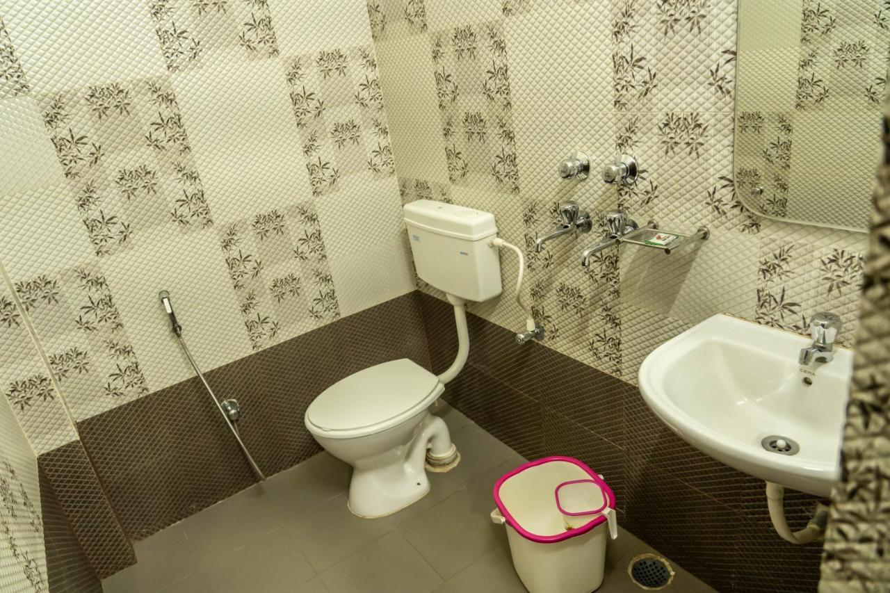 كوتاك Hotel Bnson Blue المظهر الخارجي الصورة