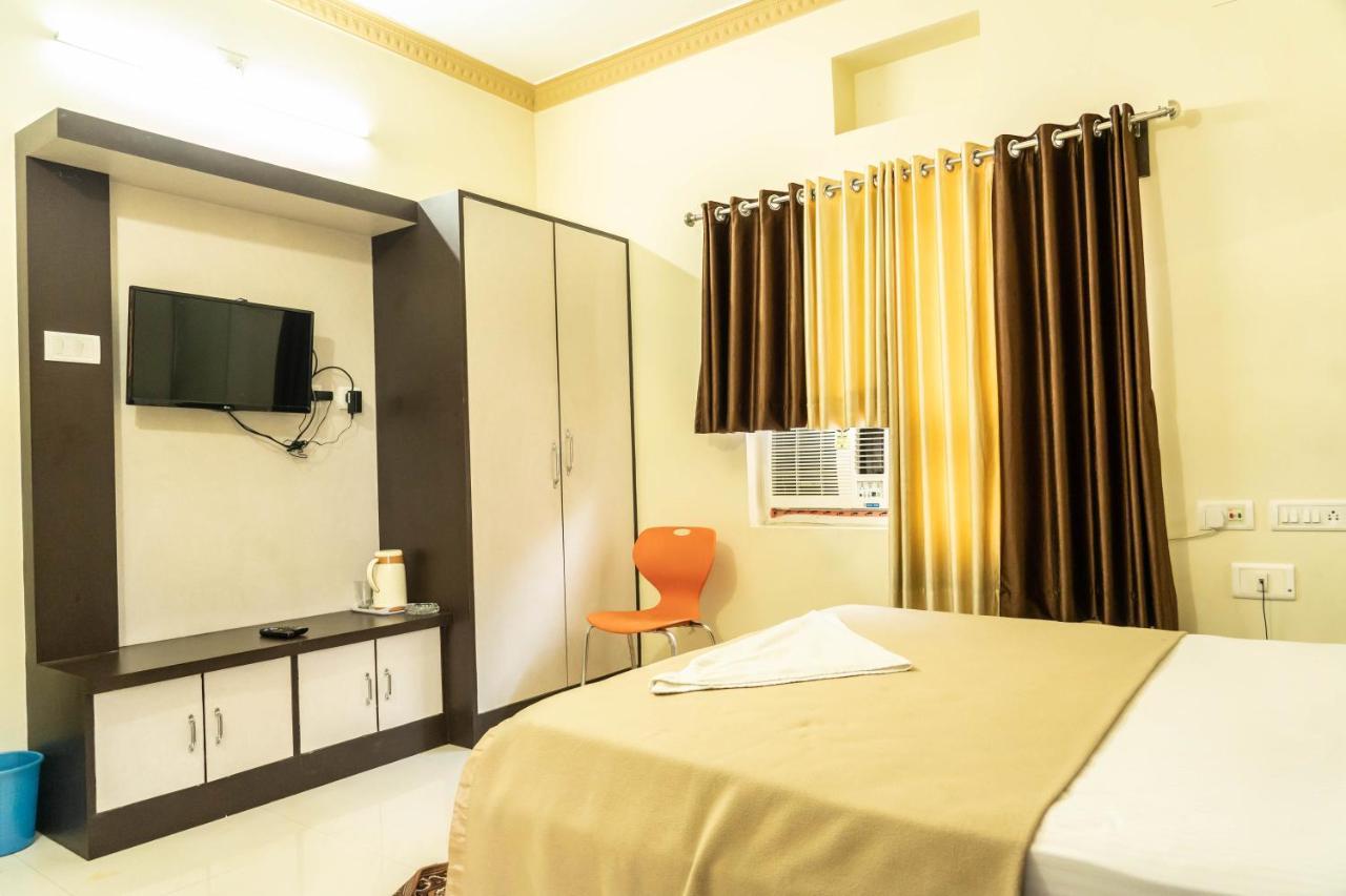 كوتاك Hotel Bnson Blue المظهر الخارجي الصورة